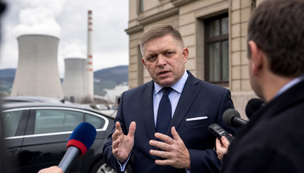 Fico segítő kezet nyújtana Magyarországnak
